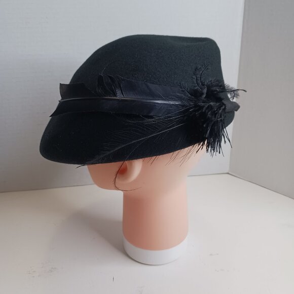 Vintage 1930's Black Gothic Style 100% Wool Cloche Hat with Feathers - Picture 5 of 14